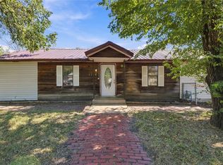 1136 S Maple Ave, Bartlesville, OK 74003