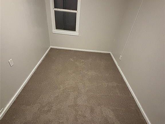 5th image of 613 Reed Dr