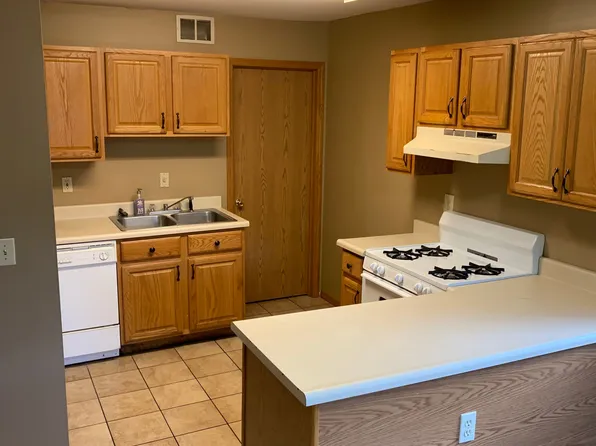 1295 Red Pine Way, Kalamazoo, MI 49006