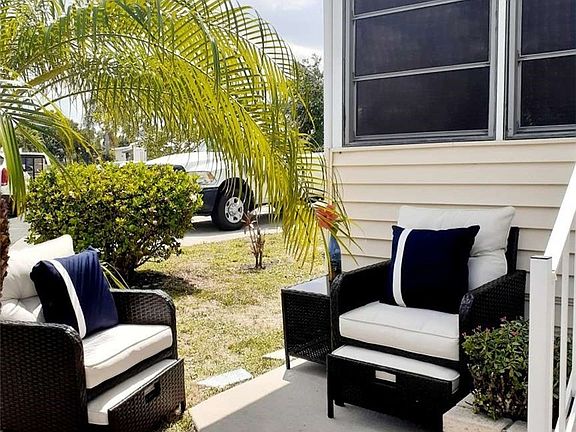 2nd image of 9 Pearl Dr #9-P