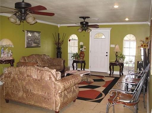 2nd image of 3512 Pecan Dr