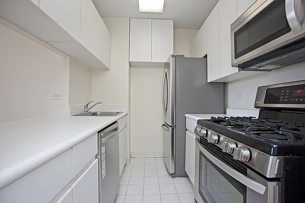 Rented by Olshan Realty | media 18