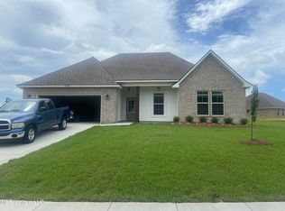 14286 Swan Ridge Cir, Gulfport, MS 39503