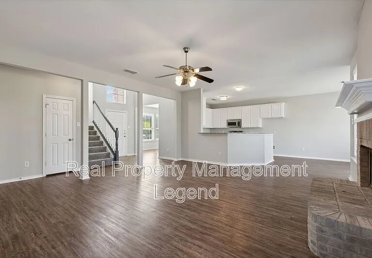 5100 Brookside Dr — Photo 1