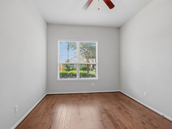 5th image of 12014 Delwood Terrace Dr
