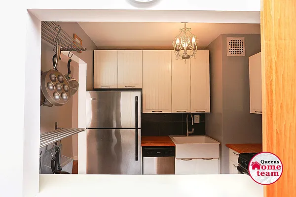 Sold by Keller Williams Realty Landmark II | media 13