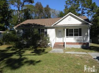 208 Sycamore Rd, Southport, NC 28461