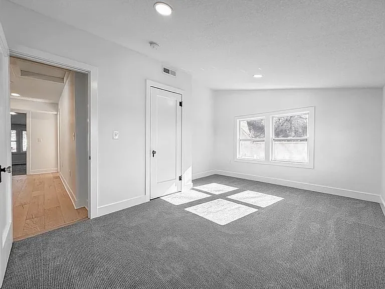 2630 Madison Ave #2 — Photo 14