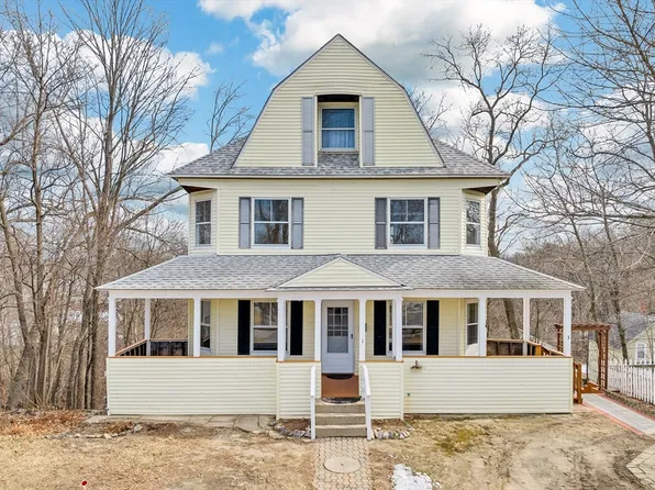 11 Circle Dr #3, Hudson, NH 03051