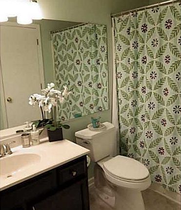 2nd image of 403 S Hill Ln