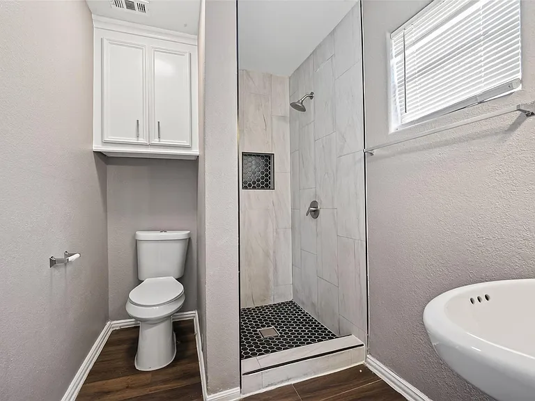 10306 Fairland Dr — Photo 9