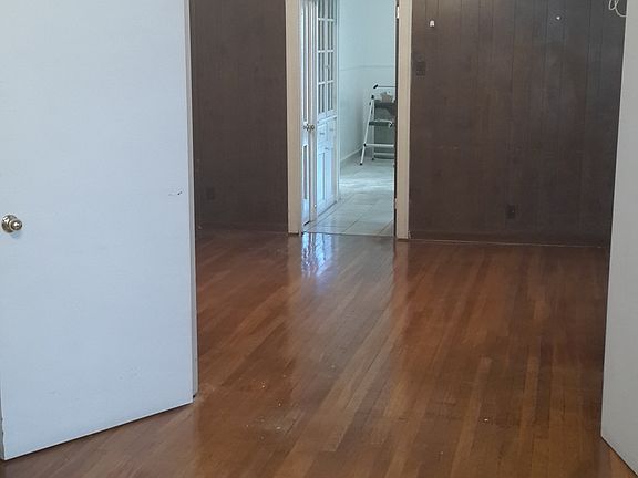 3rd image of 3638 Dunnica Ave