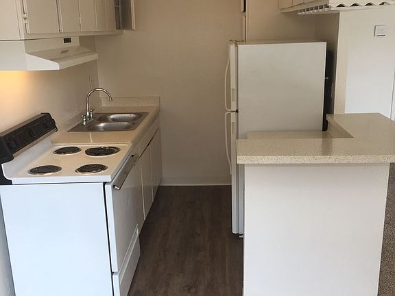 2nd image of 7414 Mesa College Dr APT 47