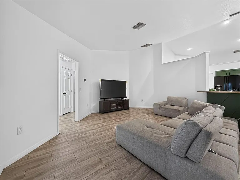 13405 SW 86th Ave — Photo 11
