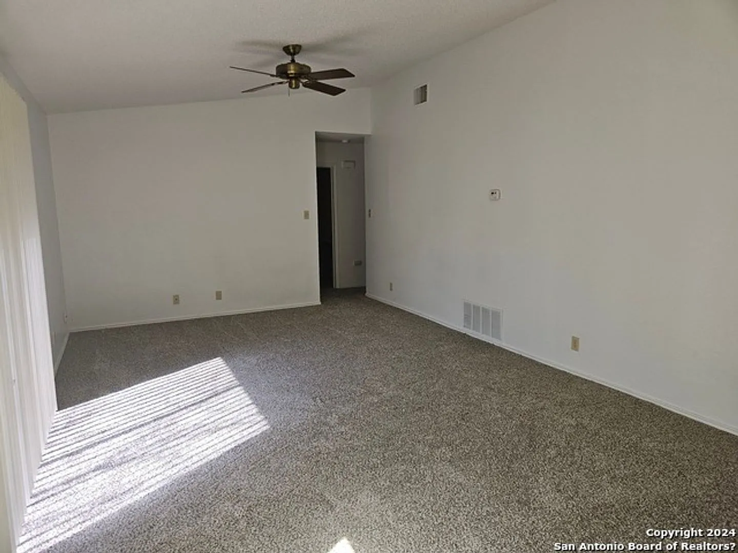 2/2 Duplex — Photo 2
