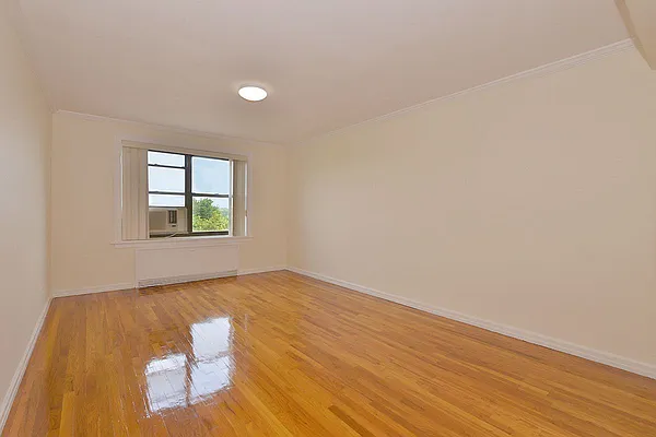 Sold by BSRG Realty | media 2