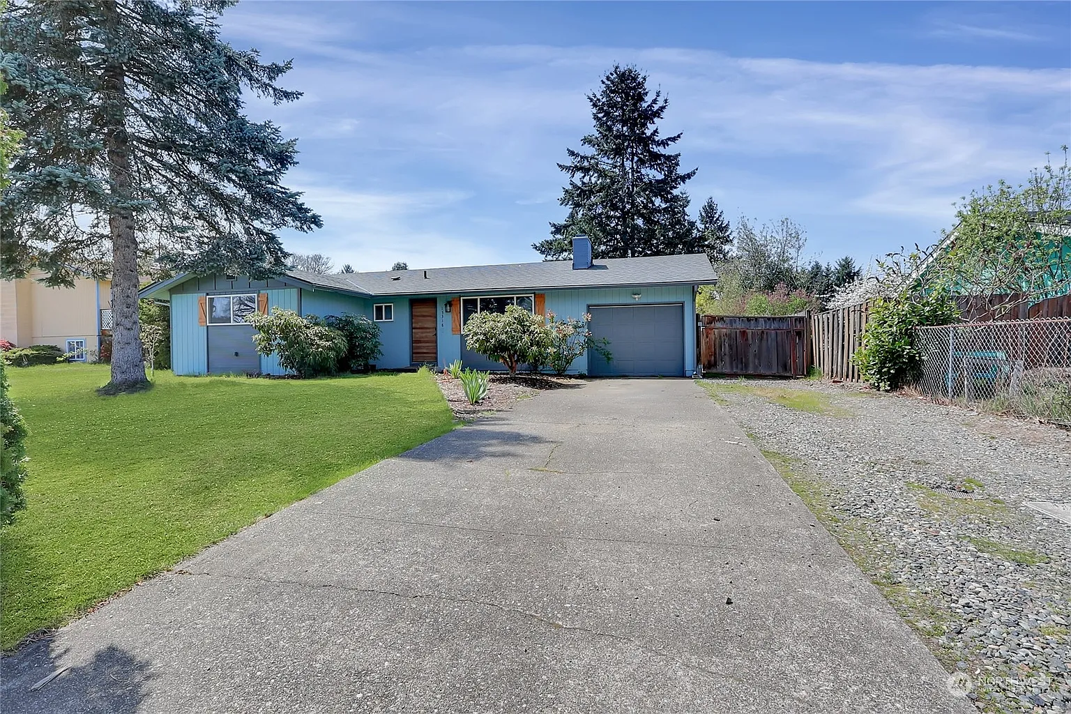 15318 16th Avenue E photo 1