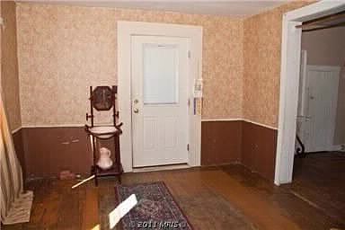 1st image of 210 W Water St
