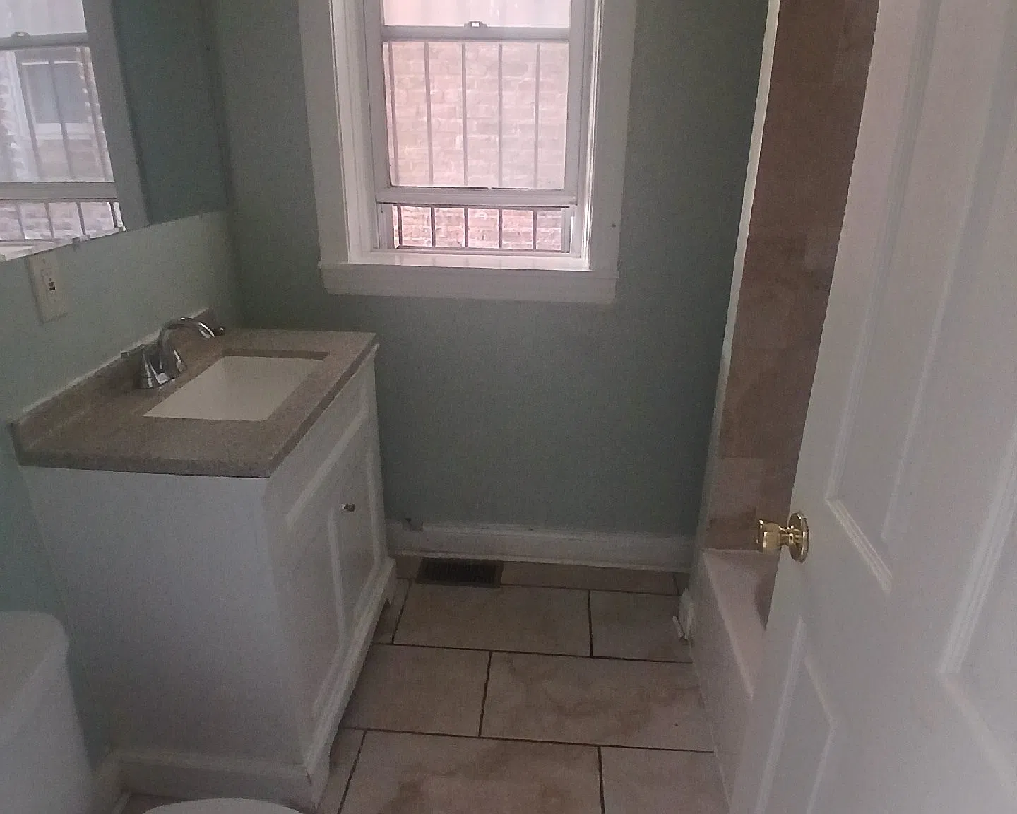 3 bed, 1000 sqft, $1,500 — Photo 3