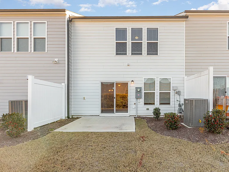 1009 Sycaten St — Photo 25