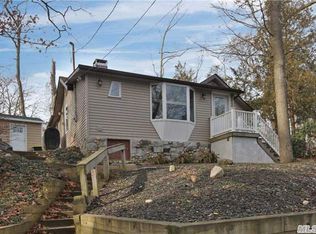 6 Bellrose Rd, Sound Beach, NY 11789