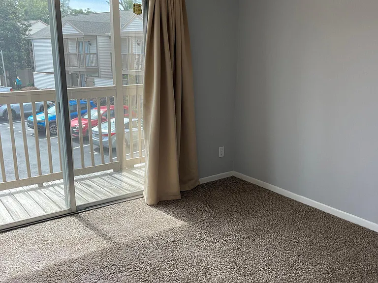 2300 Twelve Oaks Dr #B3 — Photo 7