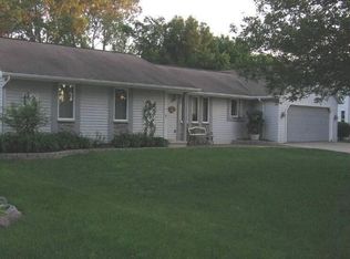 3135 Sunland Cir, Green Bay, WI 54313