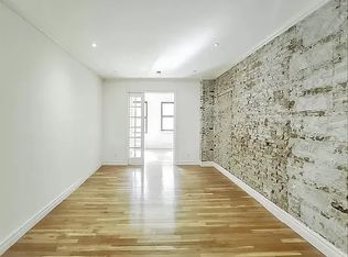 322 E 74th St APT 1C, New York, NY 10021