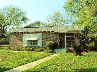 303 Sunset Ave, Raymondville, TX 78580