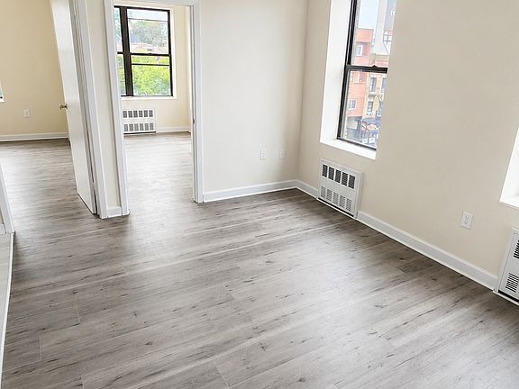 2nd image of 10422 Northern Blvd #3C