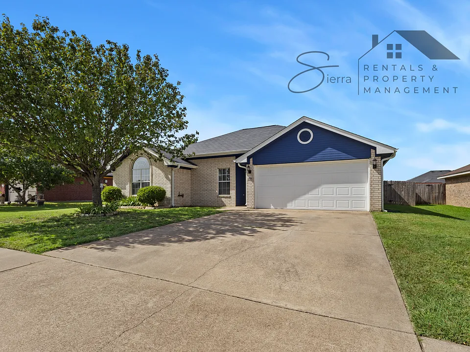 2304 Sandstone Dr