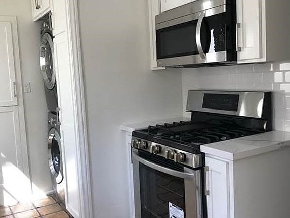 5th image of 7411 Rosewood Ave