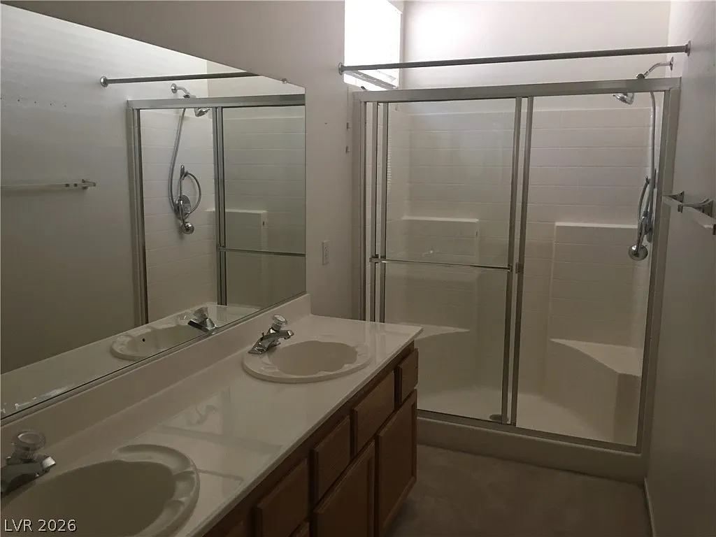 3 bed, 2.0 bath, 1264 sqft, $1,990 — Photo 4