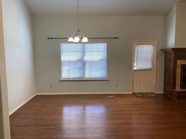 720 Venice St — Photo 23