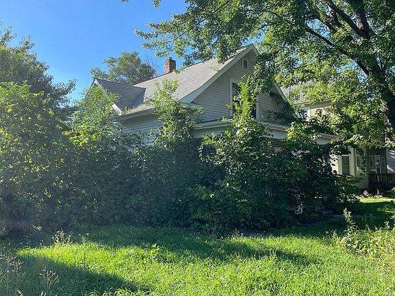 3rd image of 881 Johnson Pkwy