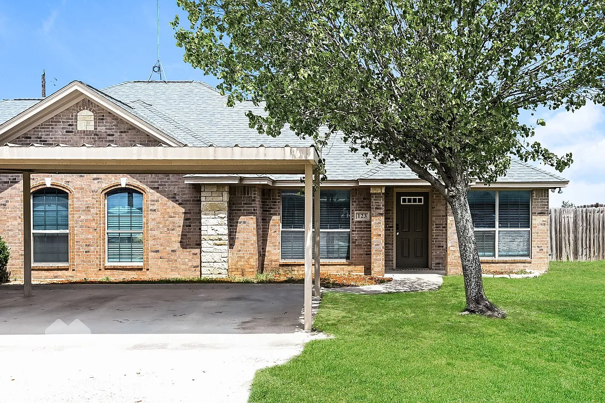Building Photo - 116 Jolin Ln