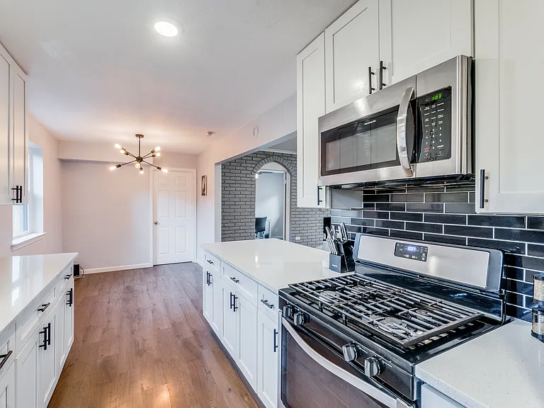 5221 Elkridge Dr — Photo 16