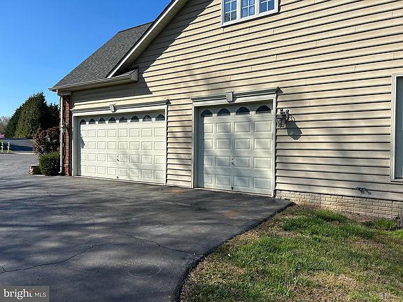 4th image of 7183 Evan Ct
