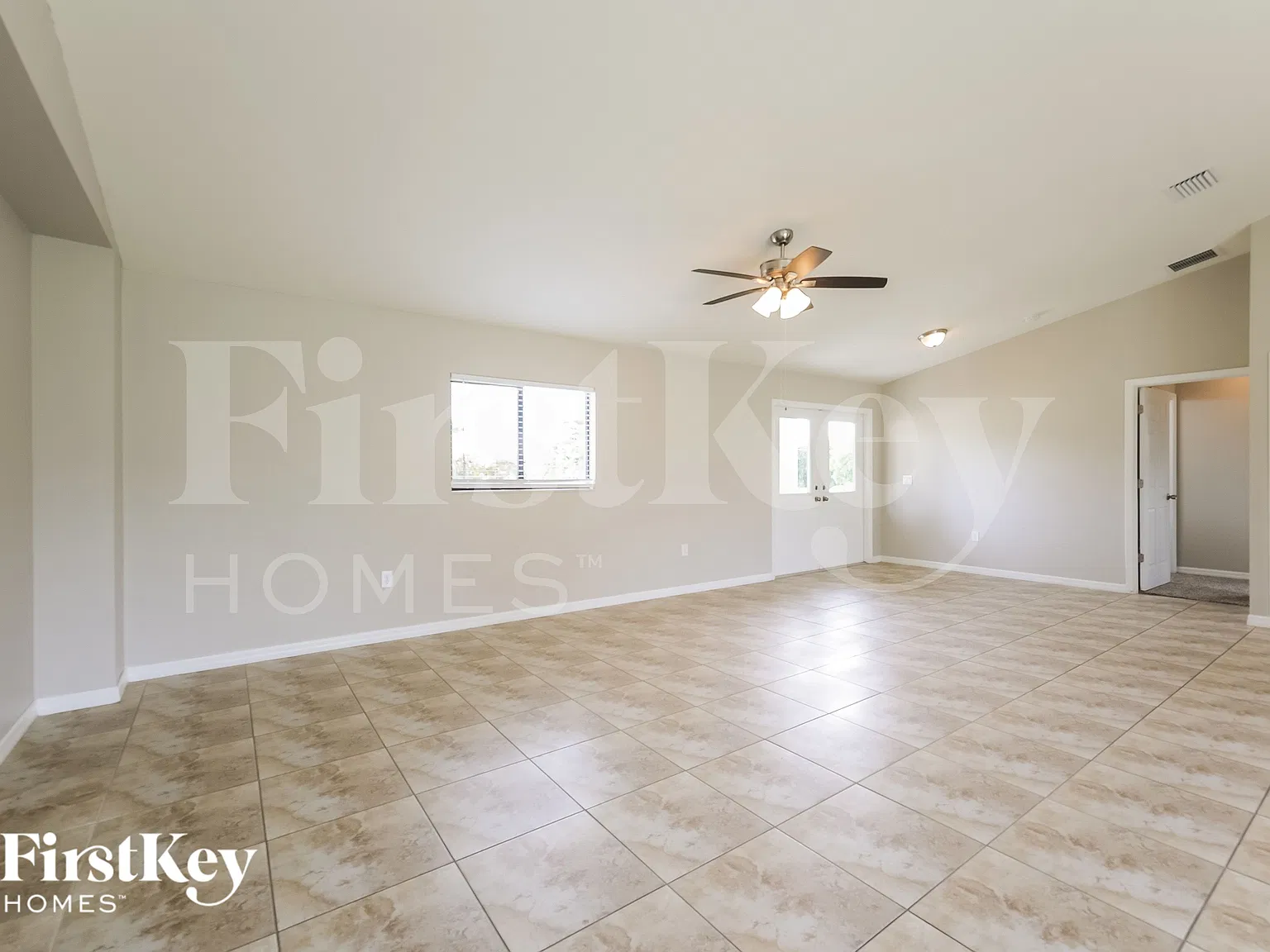 4 bed, 2.0 bath, 1818 sqft, $2,170 — Photo 3