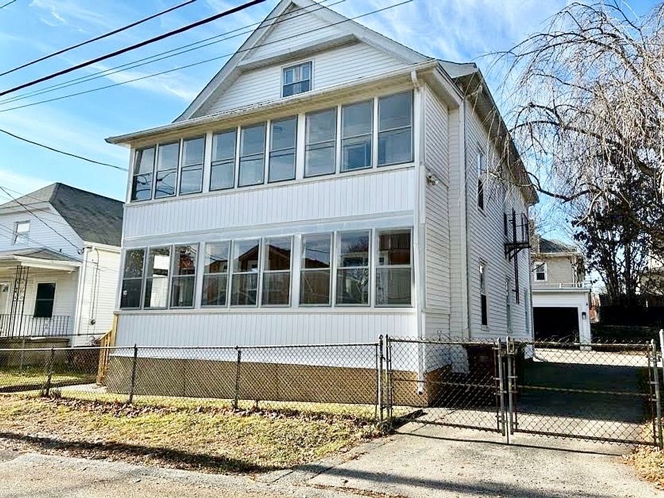 1st image of 34 Rutland St APT 2