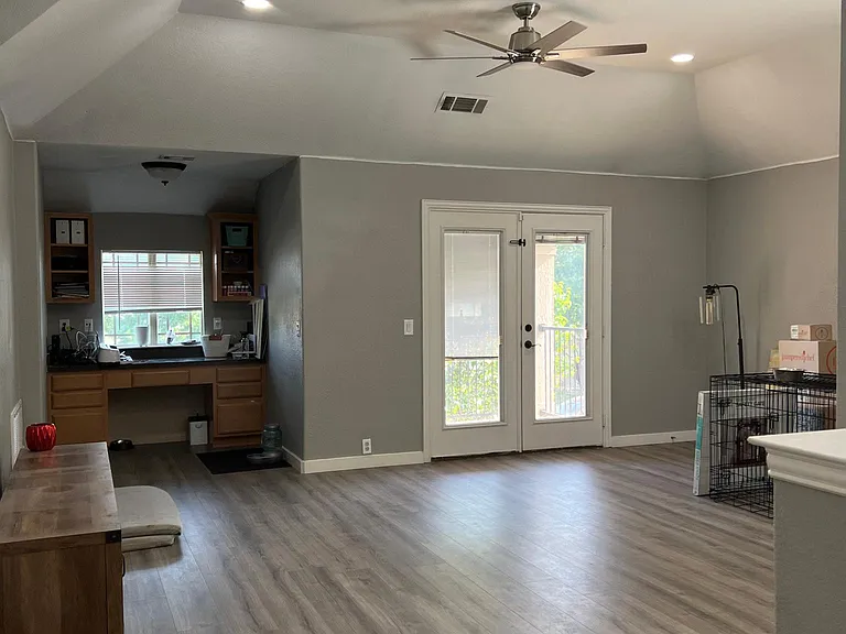 641 Shotwell St — Photo 11