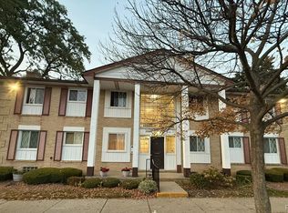 29225 Hayes Rd #I-9, Warren, MI 48088