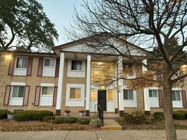 29225 Hayes Rd #I-9, Warren, MI 48088