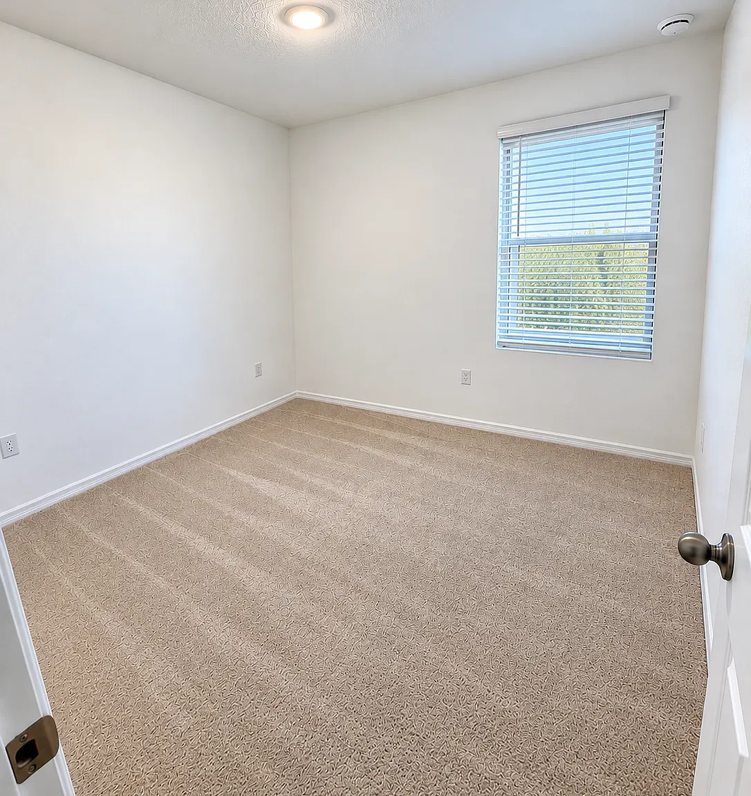 4 bed, 1866 sqft, $700 — Photo 1