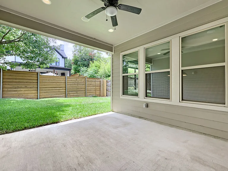 1806 Tucker St — Photo 27