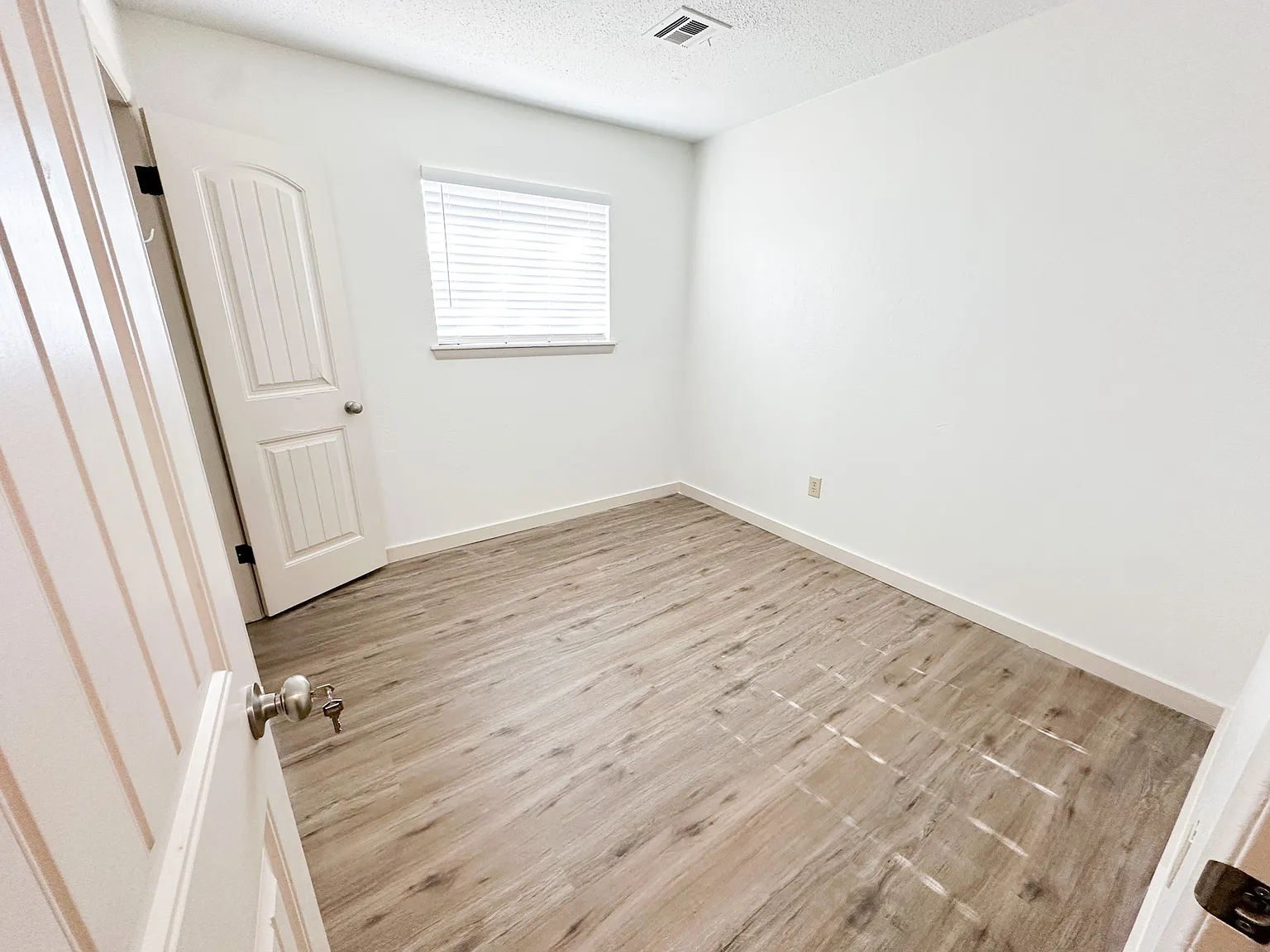 Clean & Comfortable Room Rental | All Bills Included | Lawton, Ok — Photo 1