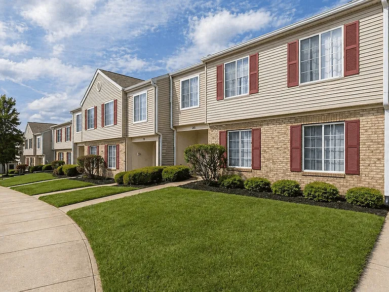Meadow View Apartments and Townhomes — Photo 38