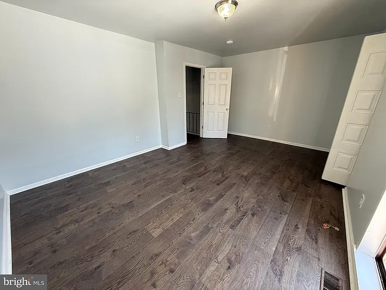 423 Sonora Ct — Photo 7