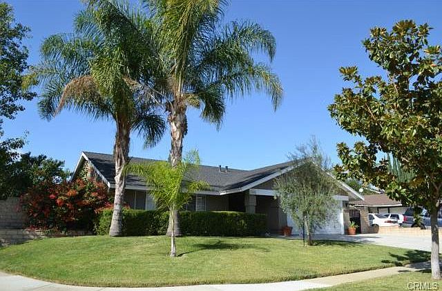 1st image of 15400 Spruce Ln