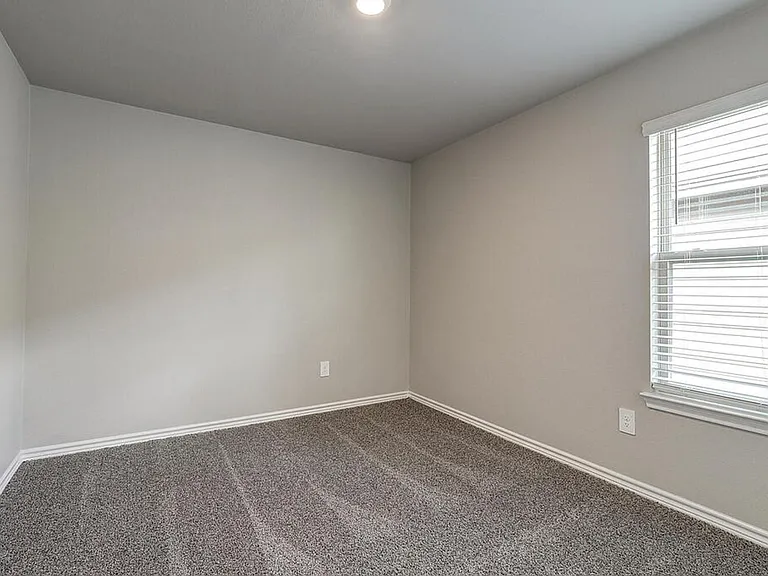 1269 Carnaby St — Photo 4